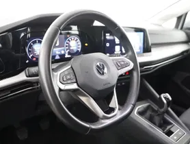 VW Golf VIII 2.0 TDI Life | Thumbnail 16 von 28