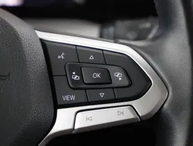 VW Golf VIII 2.0 TDI Life | Thumbnail 24 von 28