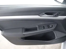 VW Golf VIII 2.0 TDI Life | Thumbnail 26 von 28