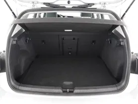 VW Golf VIII 2.0 TDI Life | Thumbnail 28 von 28