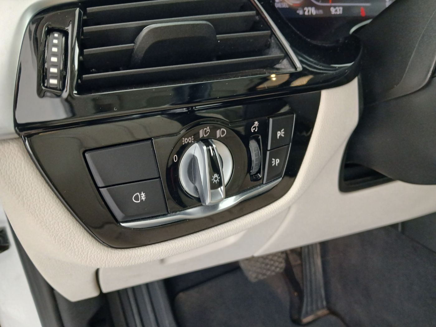 BMW 518d Lim. Aut | Bild 13 von 26