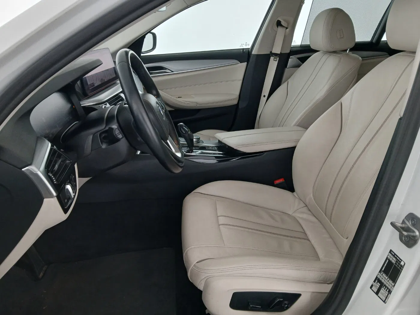 BMW 518d Lim. Aut | Bild 14 von 26