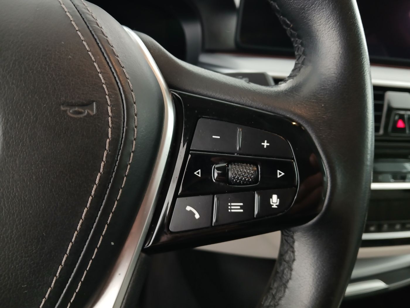 BMW 518d Lim. Aut | Bild 19 von 26