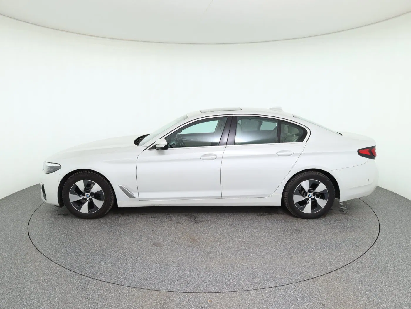 BMW 518d Lim. Aut | Bild 9 von 26