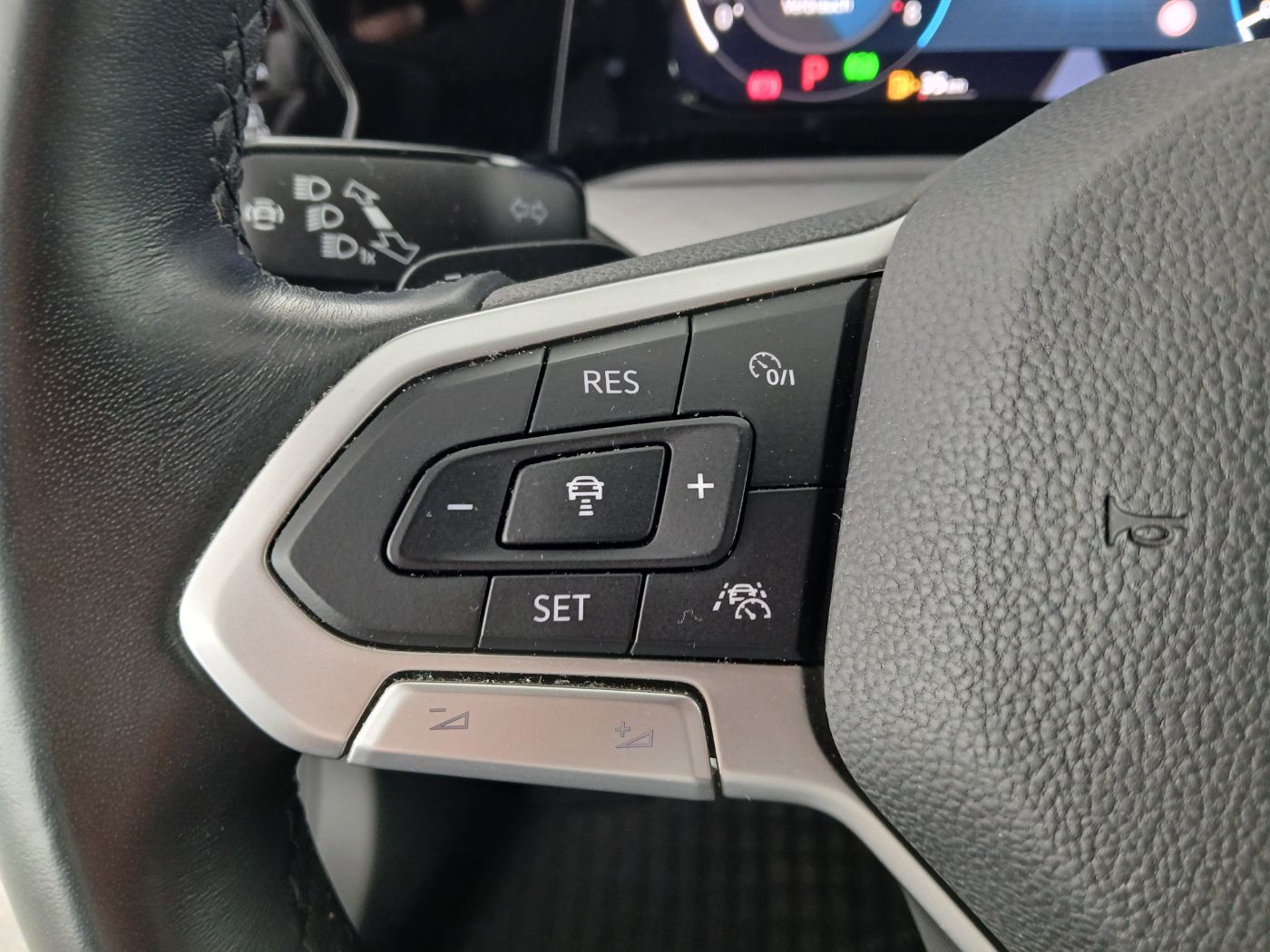 VW Golf VIII Var. 1.0 eTSI Life DSG | Bild 17 von 26