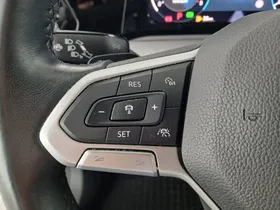 VW Golf VIII Var. 1.0 eTSI Life DSG | Thumbnail 17 von 26