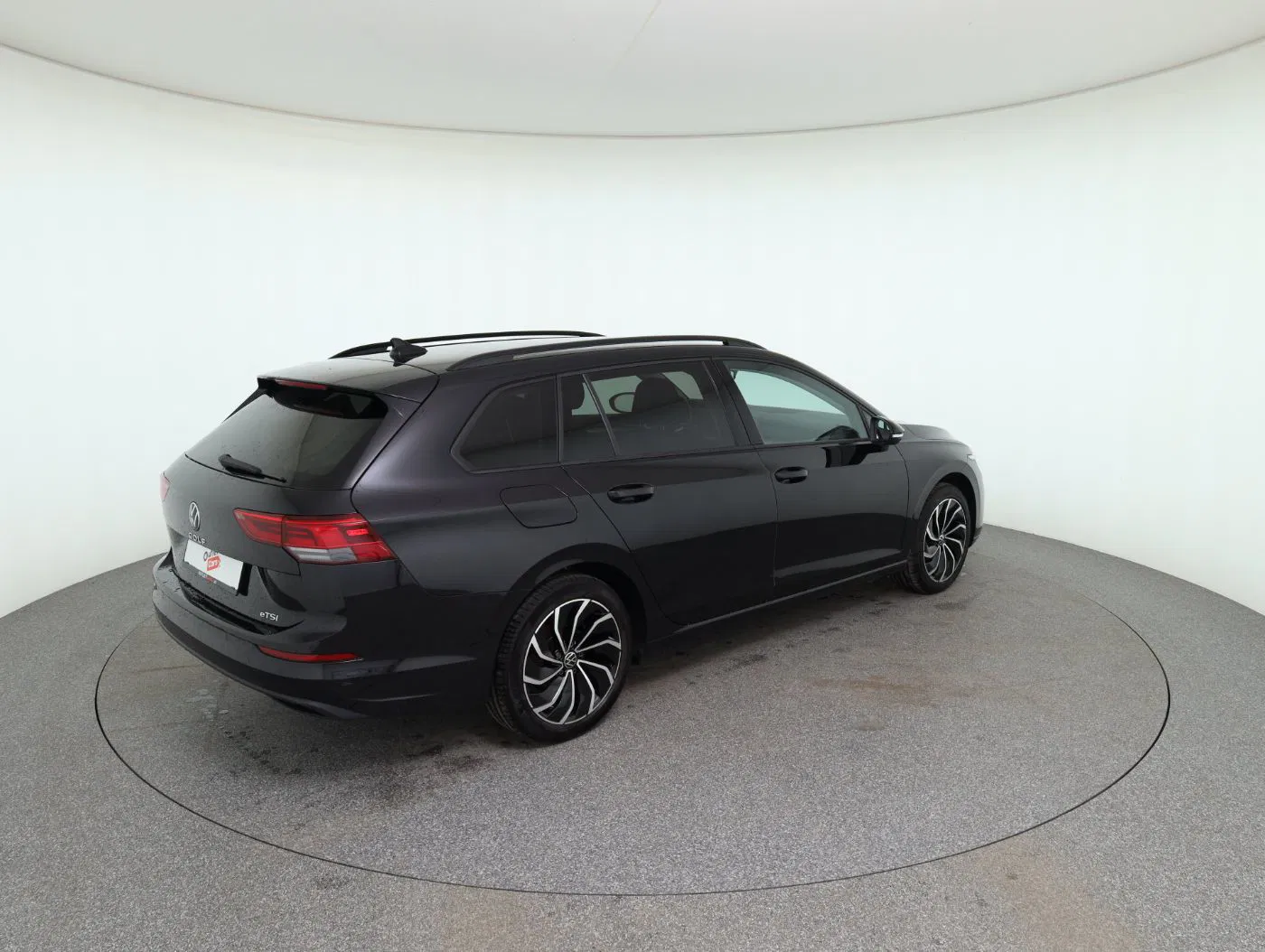 VW Golf VIII Var. 1.0 eTSI Life DSG | Bild 6 von 26