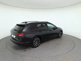 VW Golf VIII Var. 1.0 eTSI Life DSG | Thumbnail 6 von 26