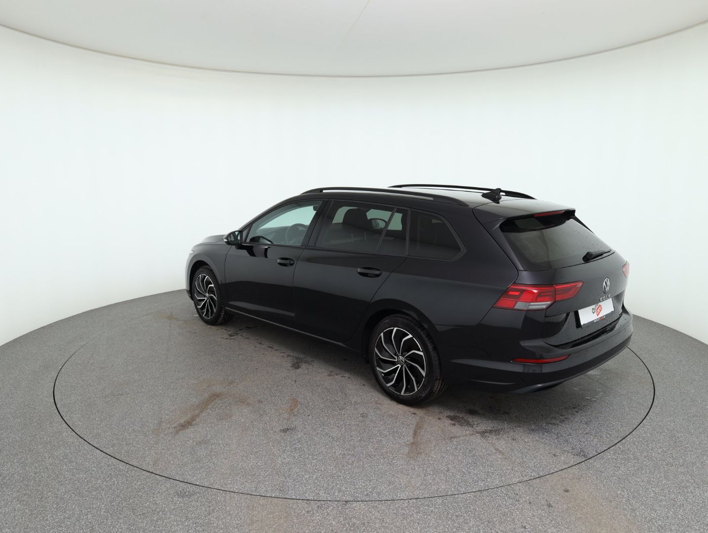 VW Golf VIII Var. 1.0 eTSI Life DSG | Bild 8 von 26