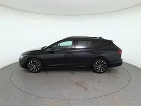 VW Golf VIII Var. 1.0 eTSI Life DSG | Thumbnail 9 von 26