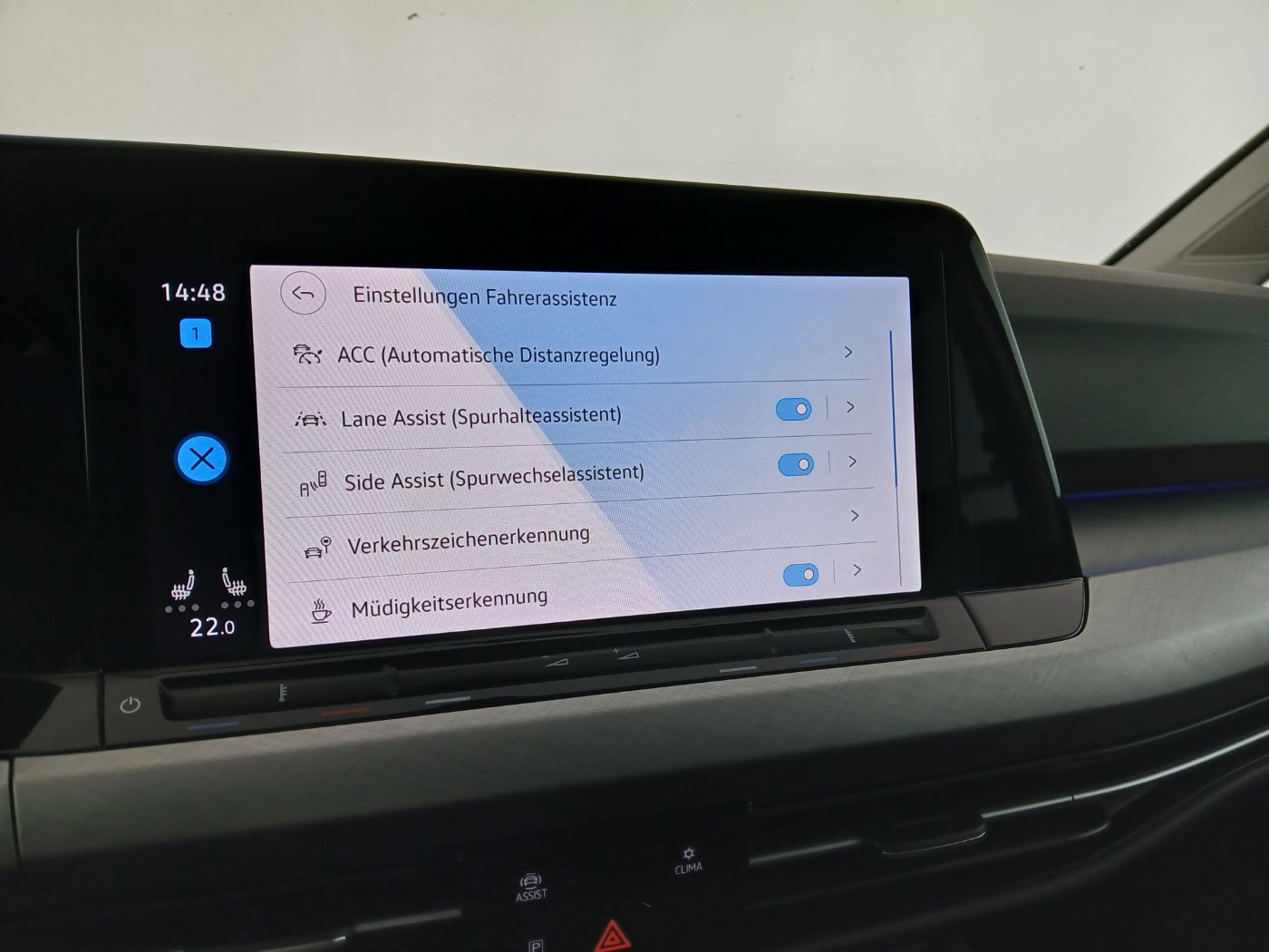 VW Golf VIII Var. 1.0 eTSI Life DSG | Bild 22 von 26