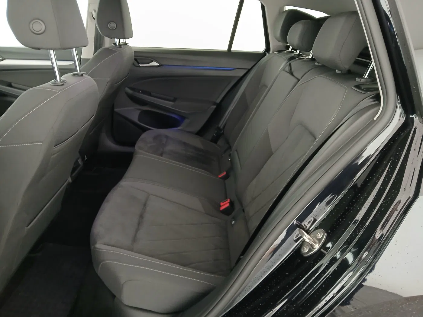 VW Golf VIII Var. 1.0 eTSI Life DSG | Bild 25 von 26