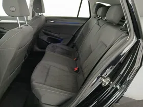 VW Golf VIII Var. 1.0 eTSI Life DSG | Thumbnail 25 von 26