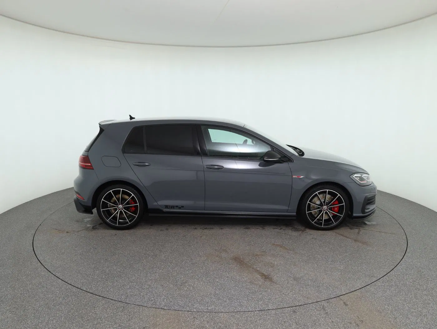 VW Golf VII 2.0 TSI GTI TCR DSG | Bild 5 von 26