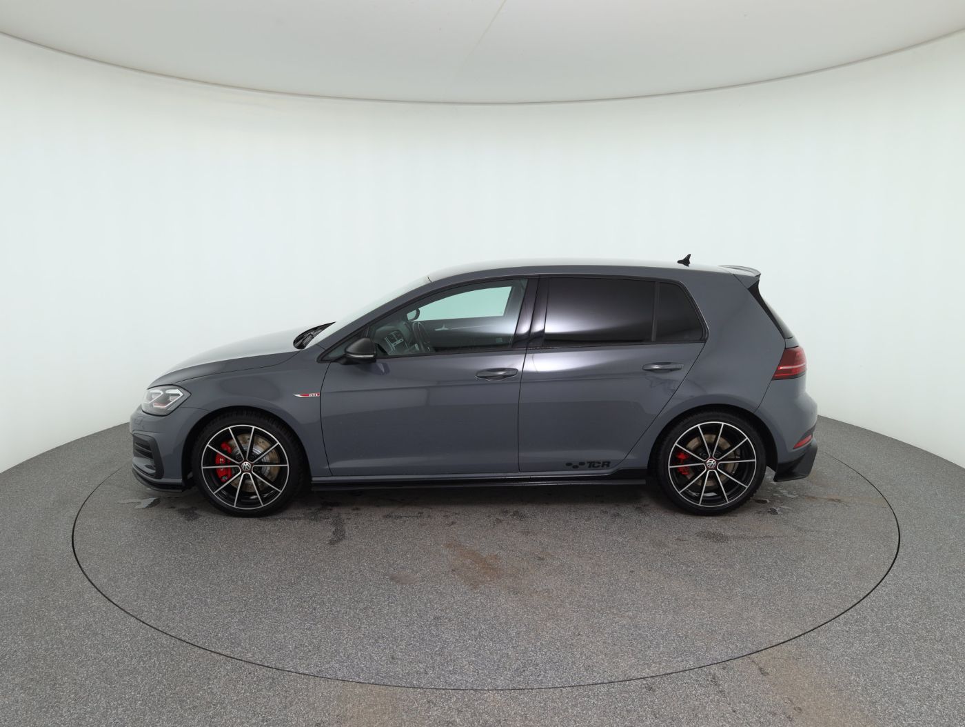 VW Golf VII 2.0 TSI GTI TCR DSG | Bild 9 von 26