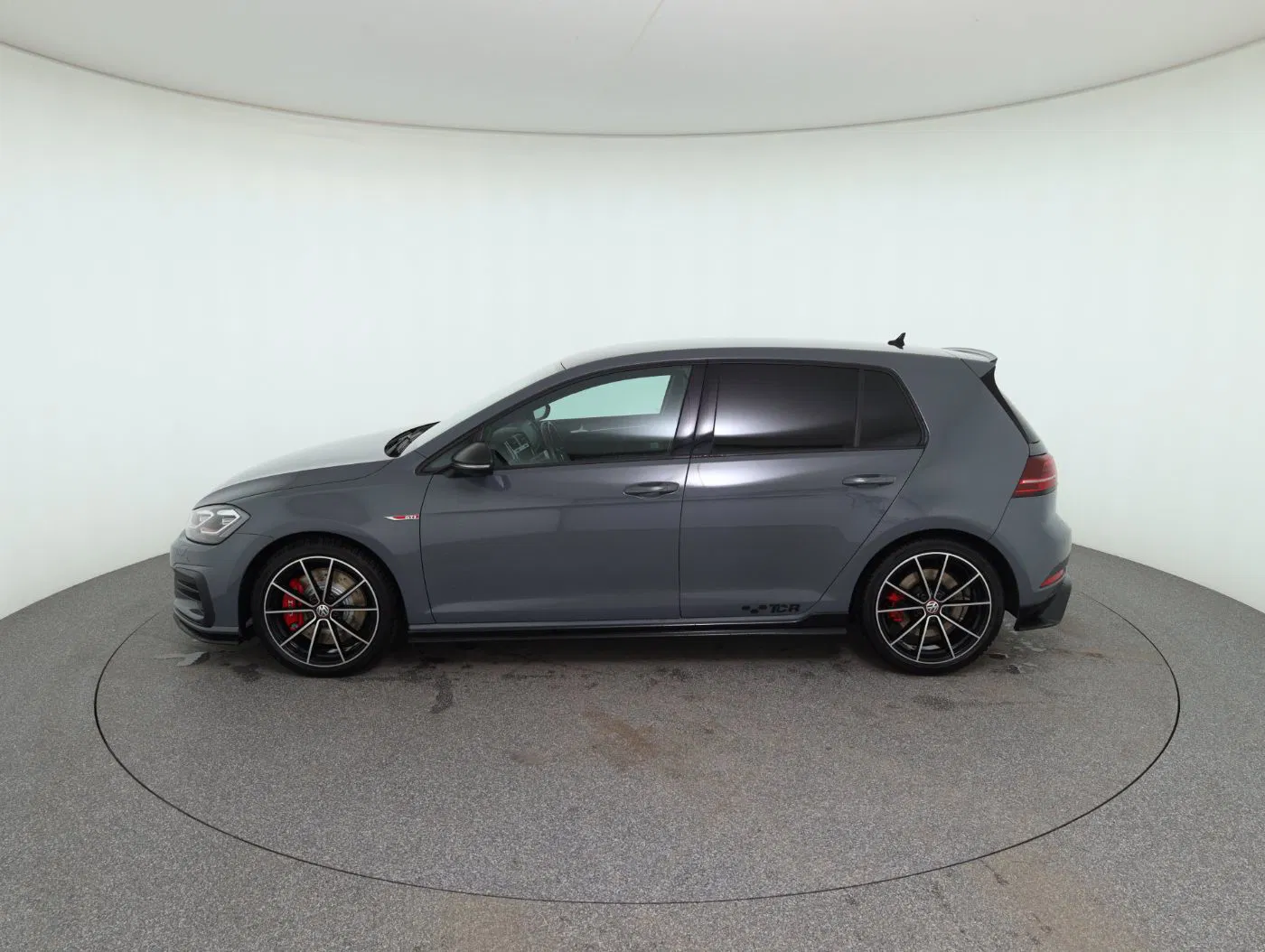 VW Golf VII 2.0 TSI GTI TCR DSG | Bild 9 von 26