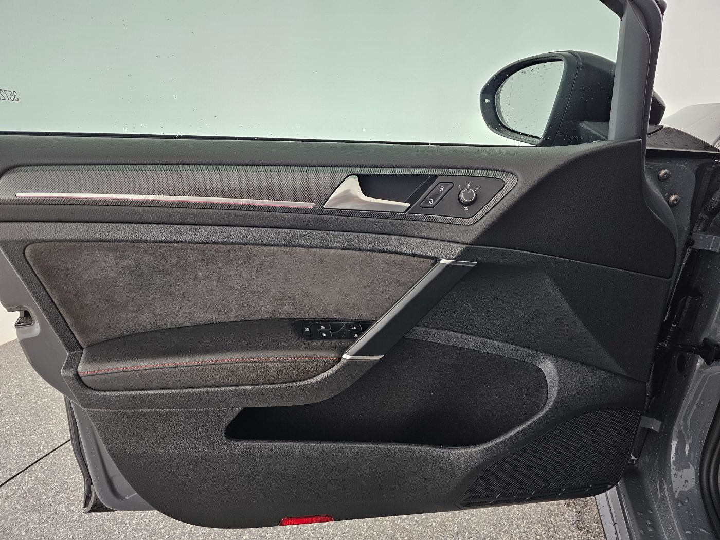 VW Golf VII 2.0 TSI GTI TCR DSG | Bild 11 von 26