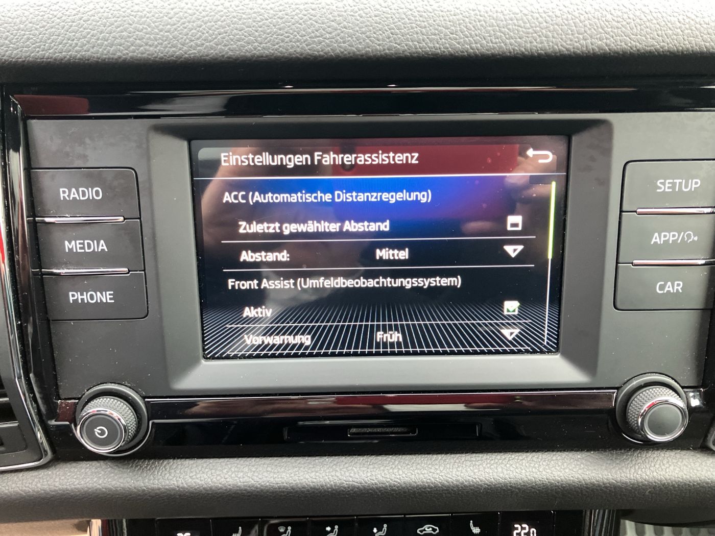 Skoda Kodiaq 2.0 TDI 4x4 Sportl. | Bild 18 von 24