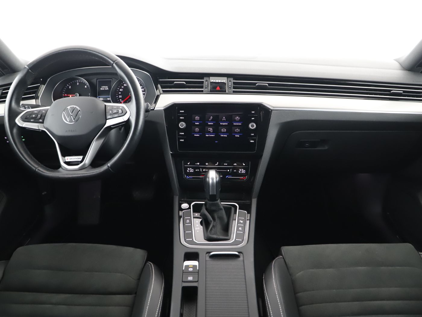 VW Passat Var. 2.0 TDI 4Mot. Eleg. DSG | Bild 14 von 25
