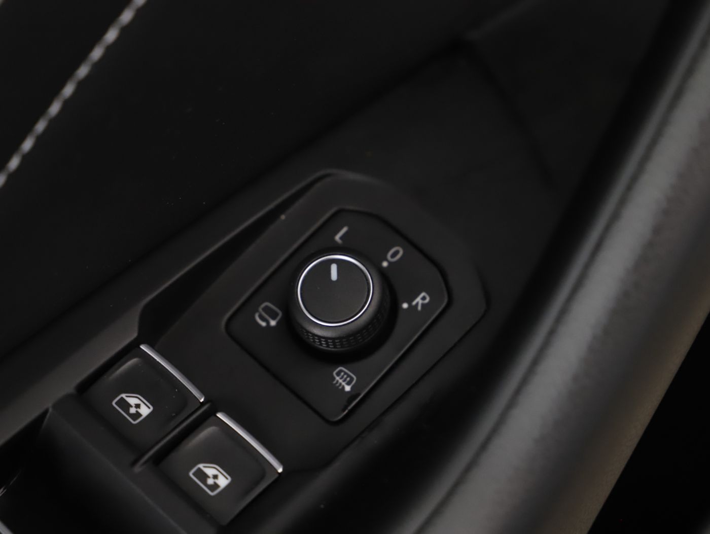 VW Passat Var. 2.0 TDI 4Mot. Eleg. DSG | Bild 11 von 26