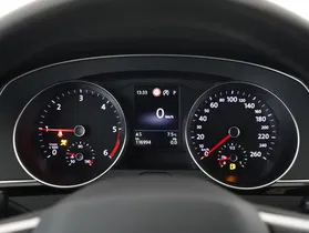 VW Passat Var. 2.0 TDI 4Mot. Eleg. DSG | Thumbnail 13 von 26
