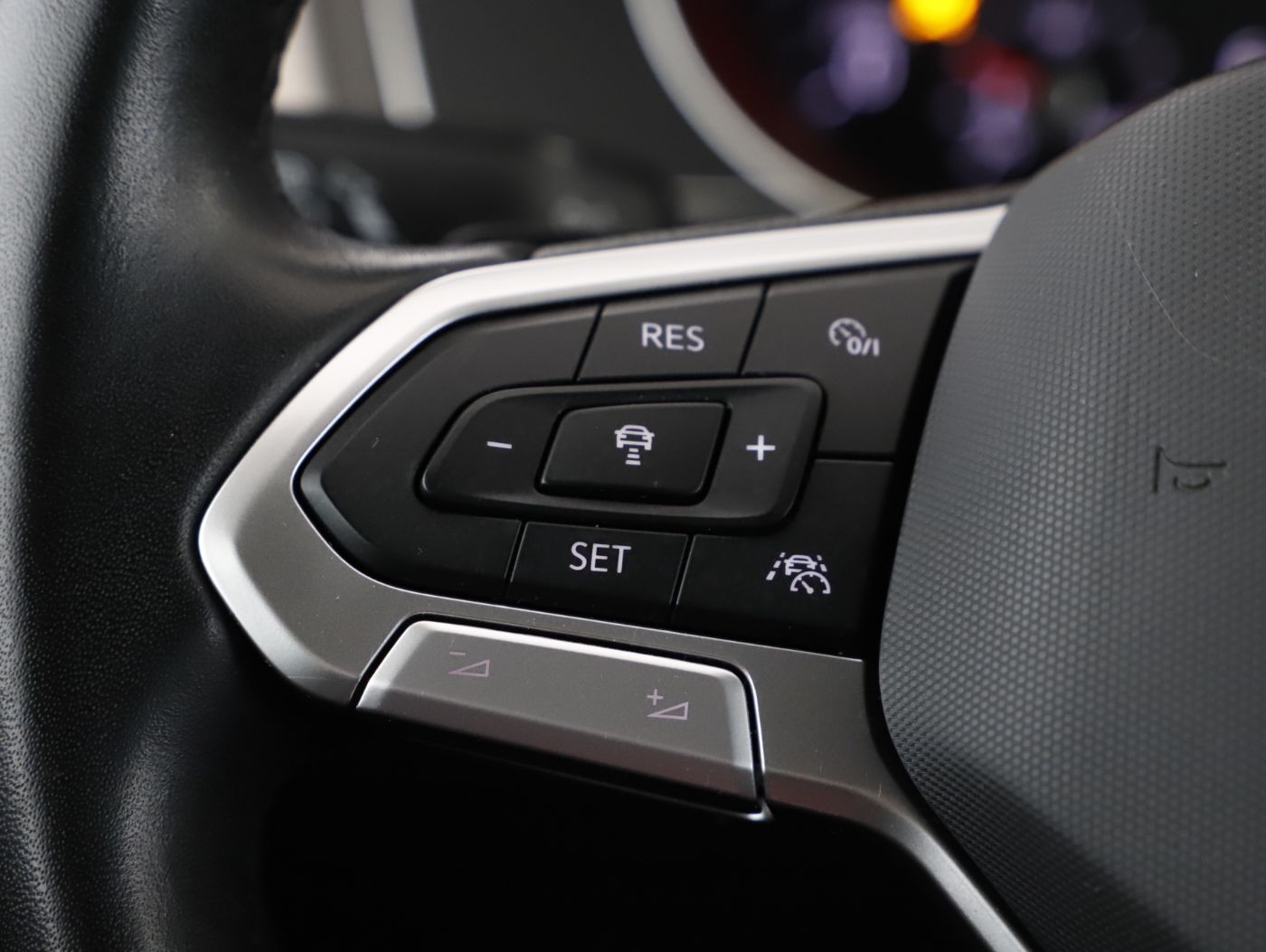 VW Passat Var. 2.0 TDI 4Mot. Eleg. DSG | Bild 17 von 26