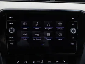 VW Passat Var. 2.0 TDI 4Mot. Eleg. DSG | Thumbnail 21 von 26