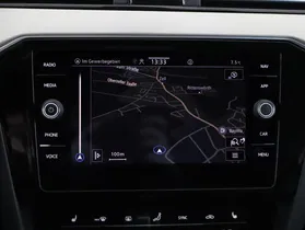 VW Passat Var. 2.0 TDI 4Mot. Eleg. DSG | Thumbnail 22 von 26