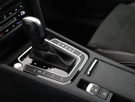 VW Passat Var. 2.0 TDI 4Mot. Eleg. DSG | Thumbnail 16 von 26