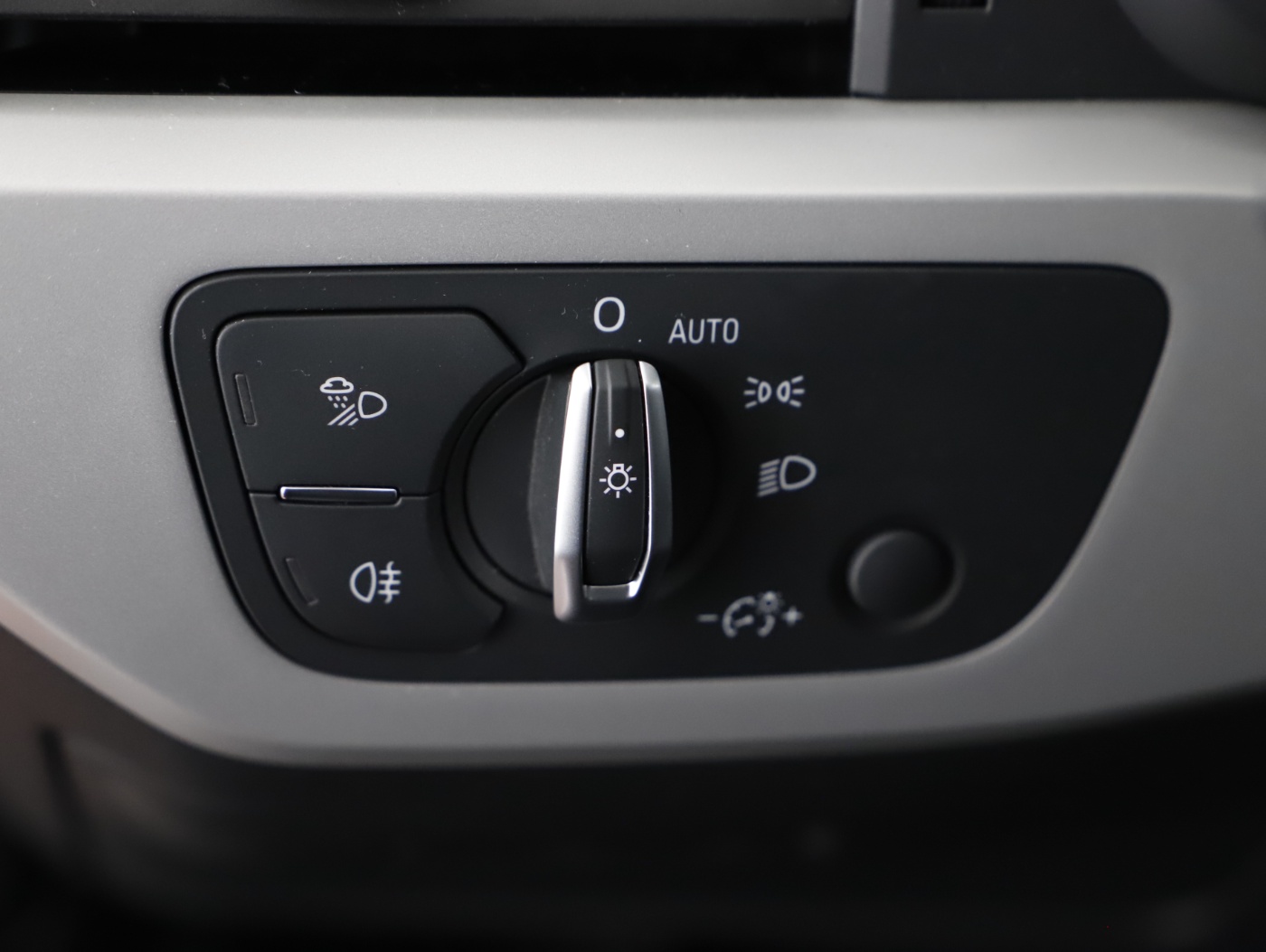 Audi A4 Avant 35 2.0 TDI S-Line | Bild 15 von 21