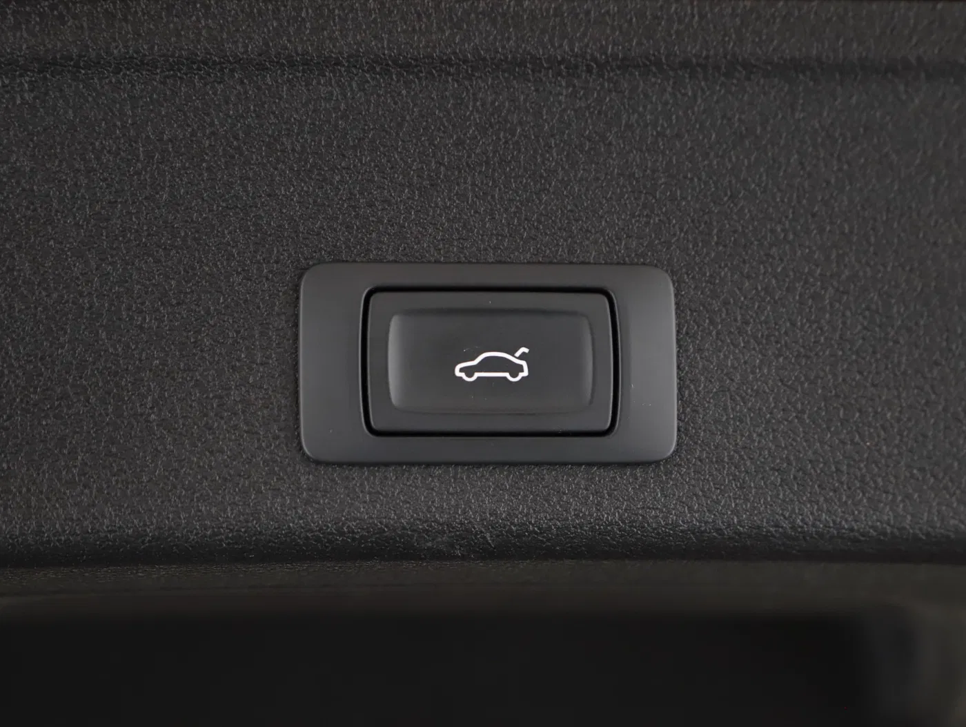 Audi A4 Avant 35 2.0 TDI S-Line | Bild 19 von 21