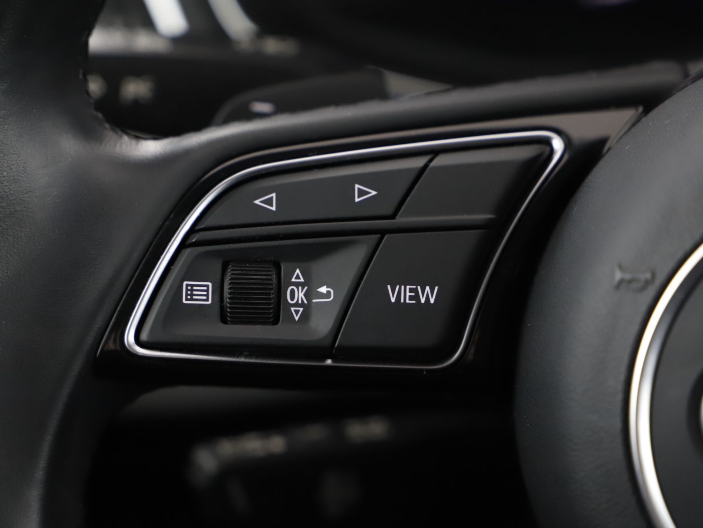 Audi A4 Avant 35 TDI S-Line | Bild 15 von 26