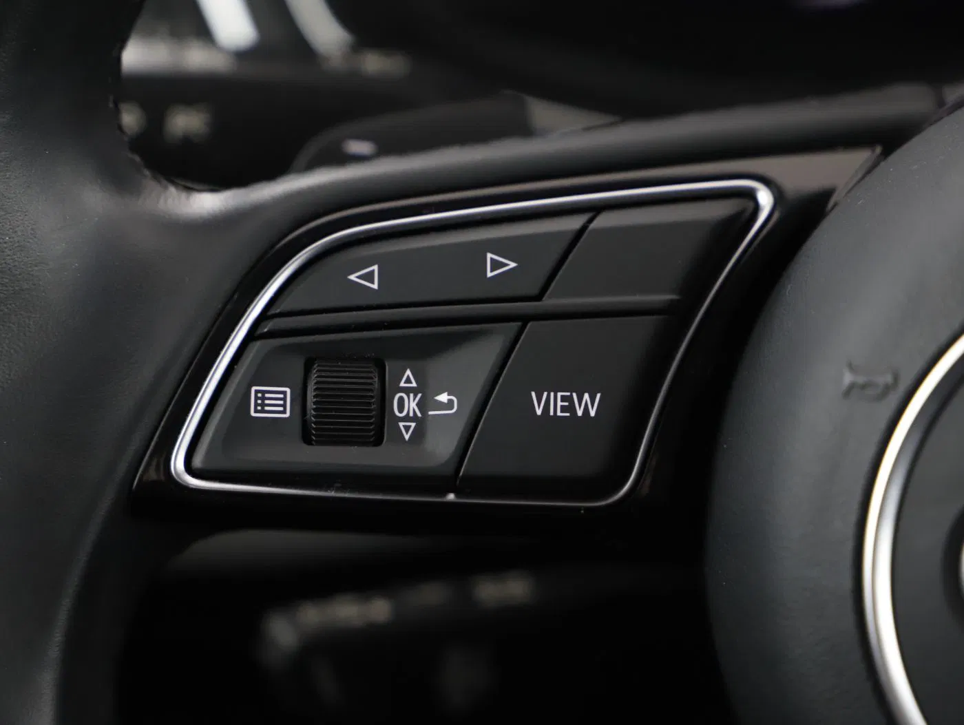 Audi A4 Avant 35 TDI S-Line | Bild 15 von 26