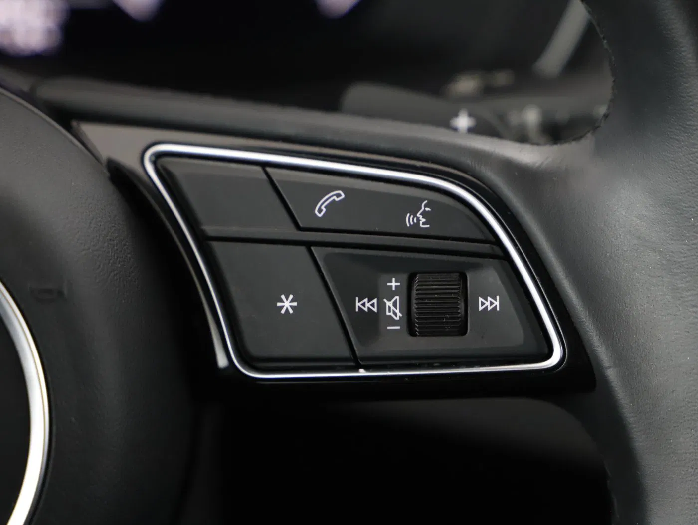 Audi A4 Avant 35 TDI S-Line | Bild 17 von 26