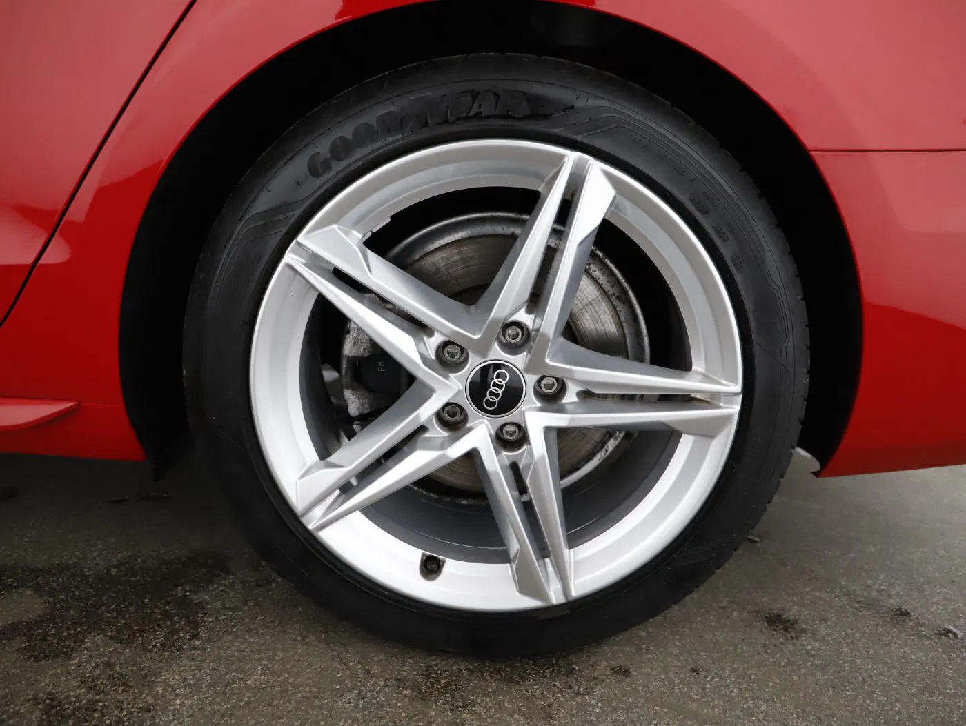 Audi A4 Avant 35 TDI S-Line | Bild 7 von 26