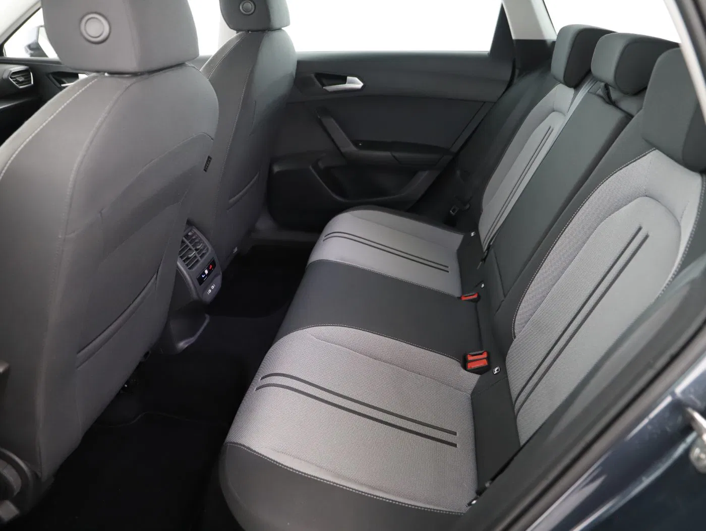 Seat Leon ST 2.0 TDI Style DSG | Bild 25 von 27