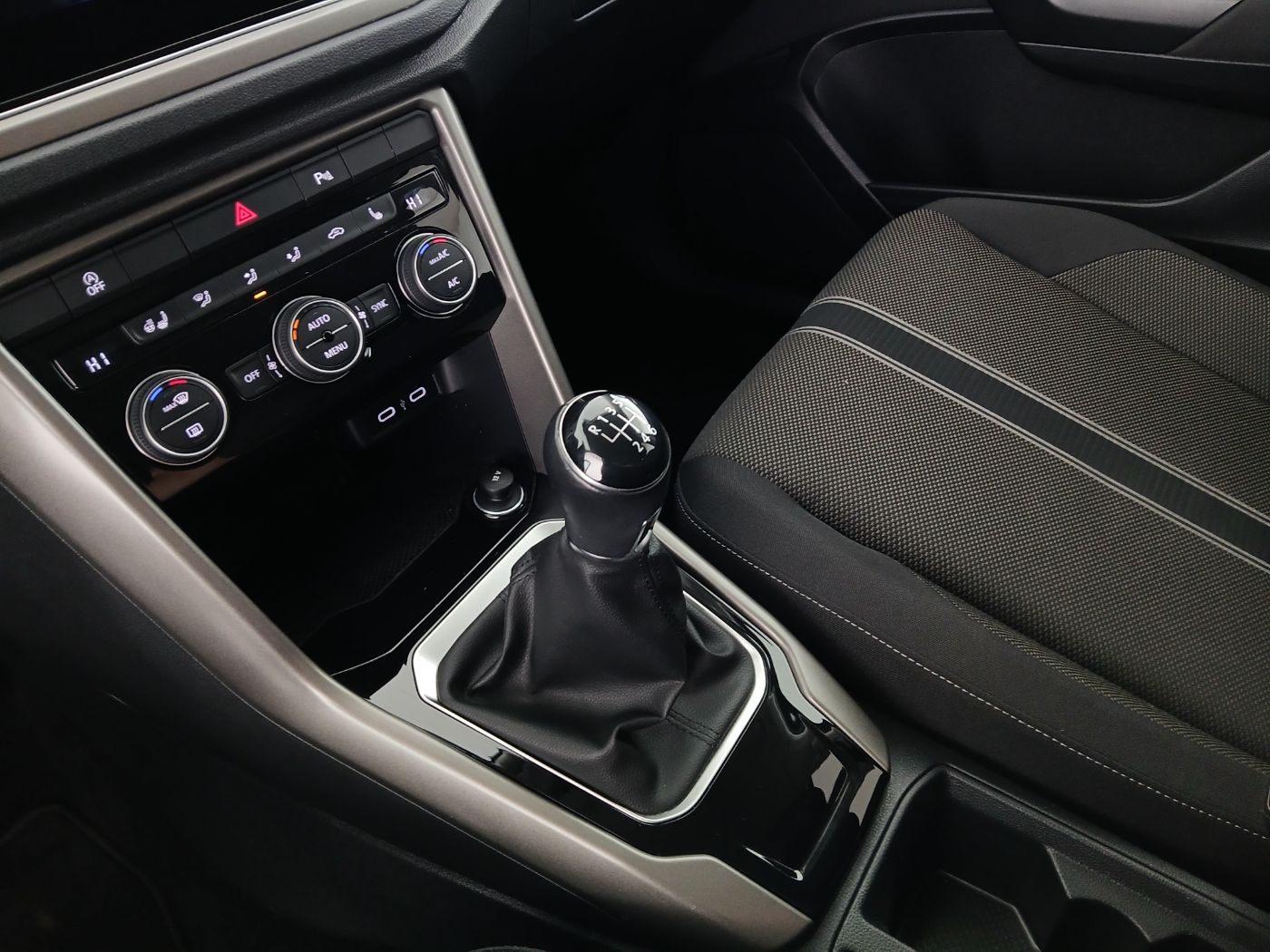 VW T-Roc 2.0 TDI Design | Bild 22 von 25