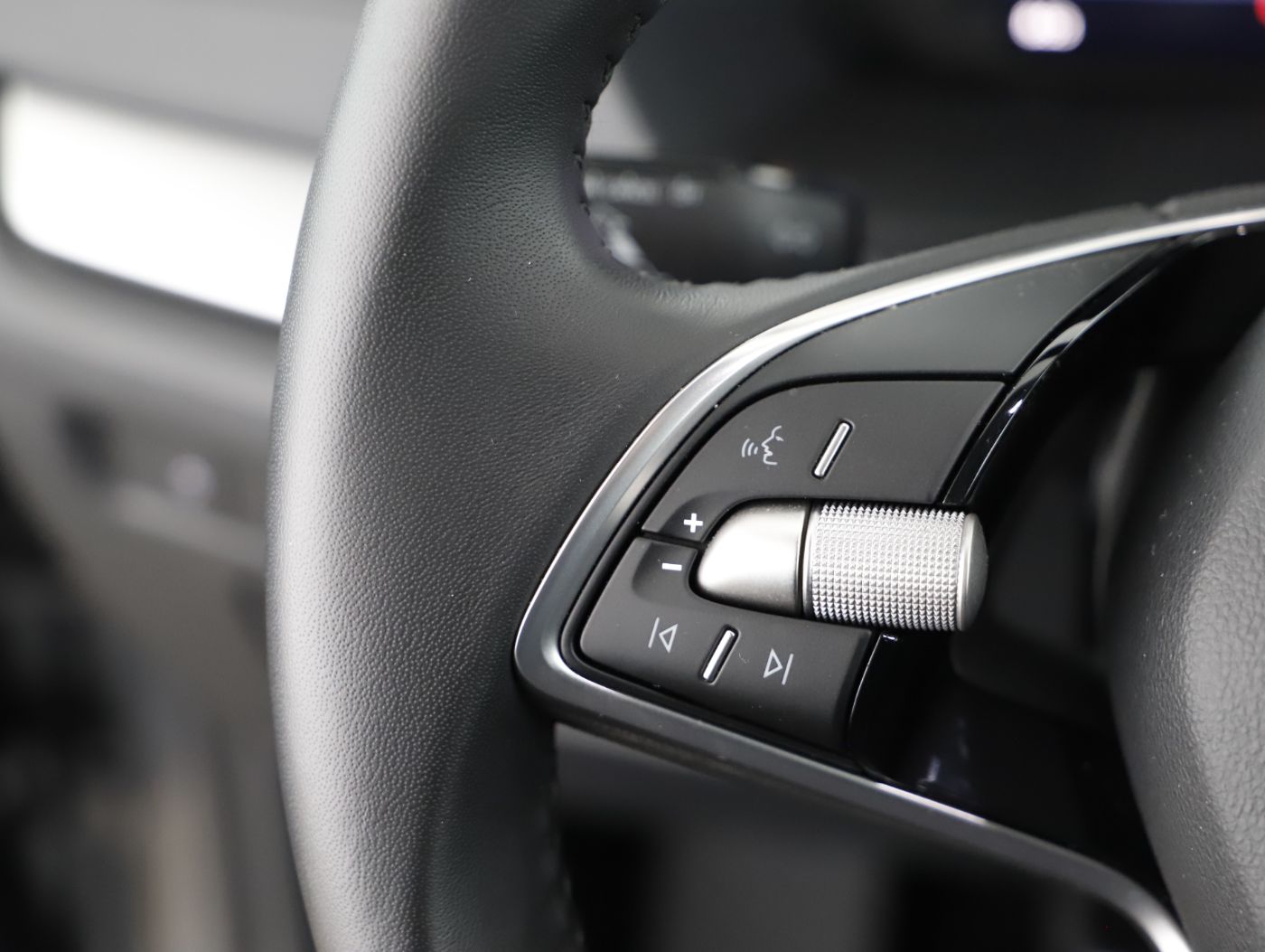 Skoda Octavia Combi 2.0 TDI Essence | Bild 15 von 25