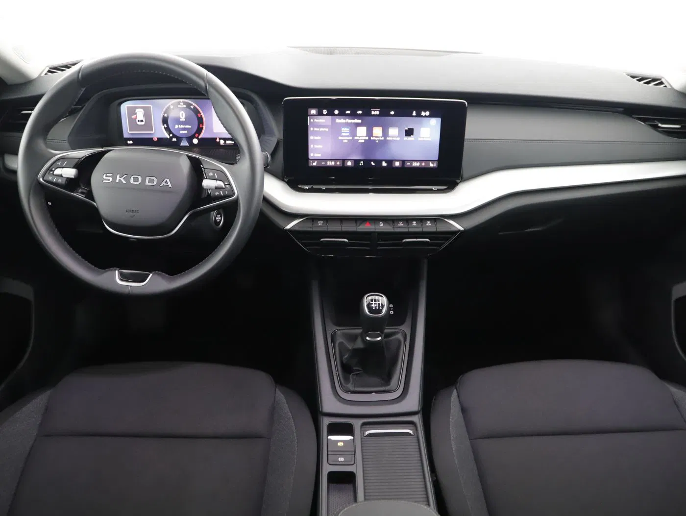 Skoda Octavia Combi 2.0 TDI Essence | Bild 12 von 25