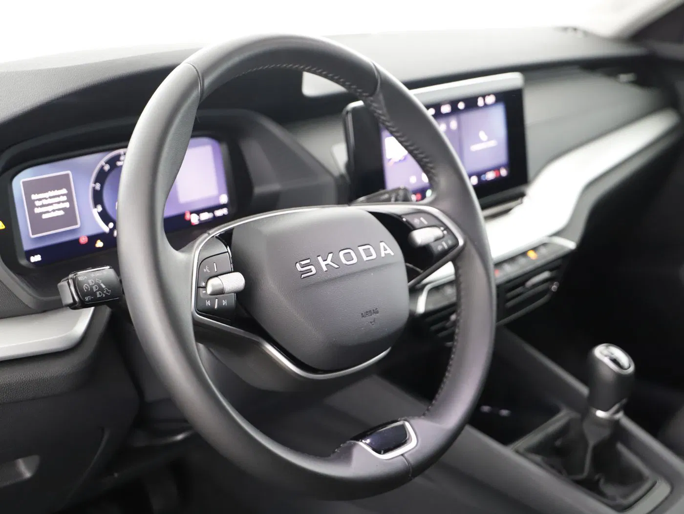 Skoda Octavia Combi 2.0 TDI Essence | Bild 13 von 25