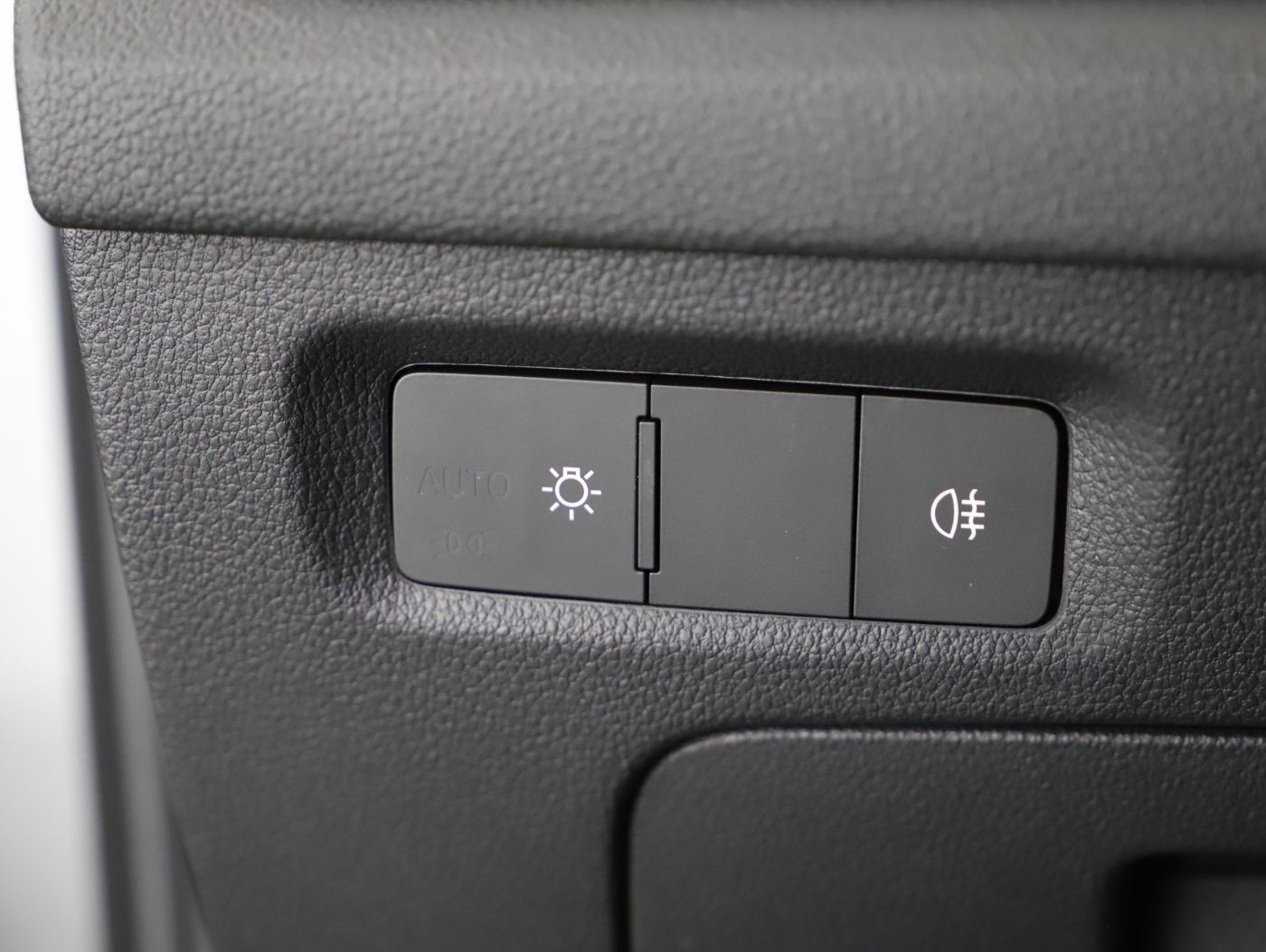 Skoda Octavia Combi 2.0 TDI 85 kW Essence | Bild 14 von 22