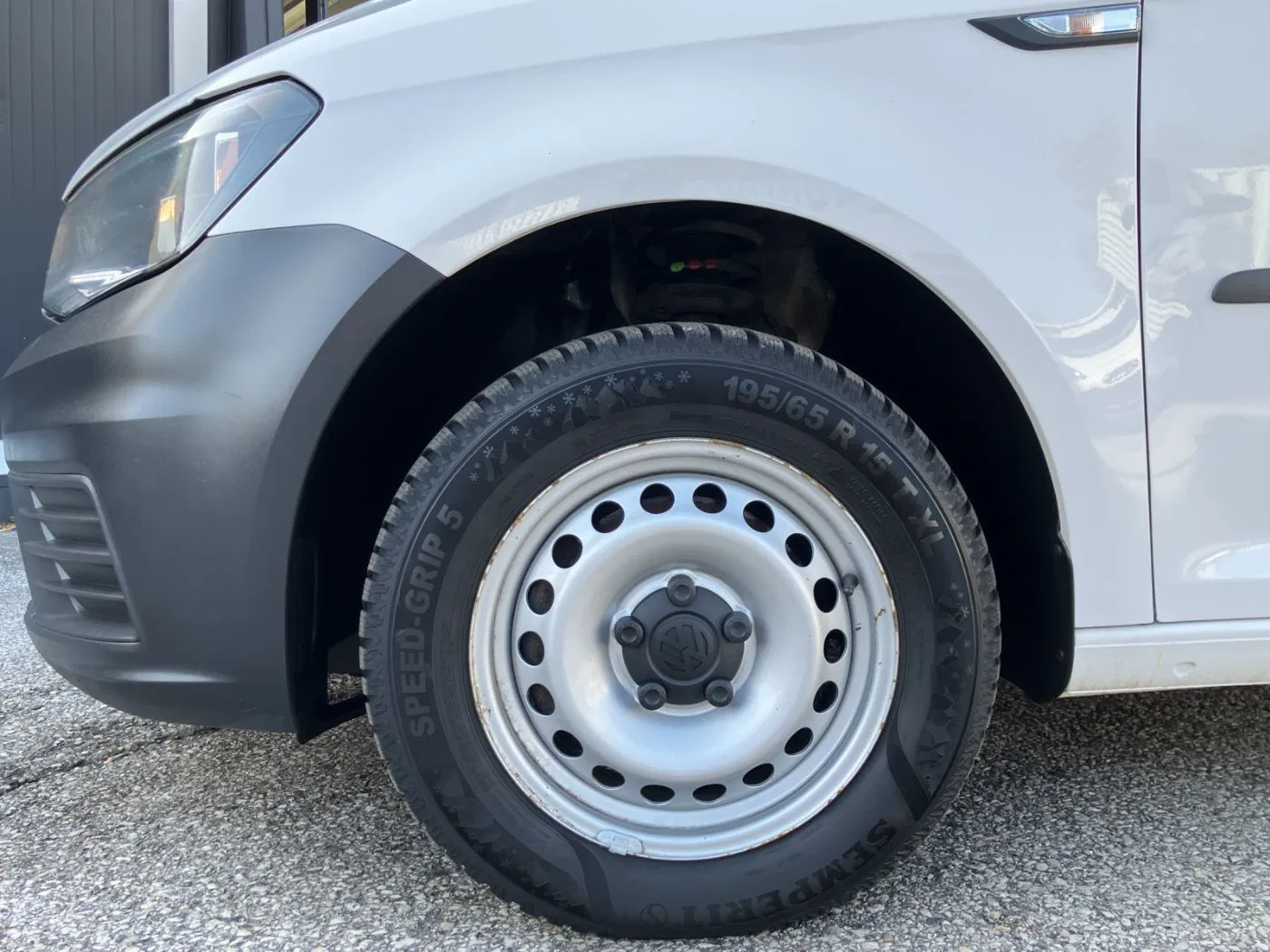 VW Caddy Nfz Kasten 2.0 TDI BMT Kasten | Bild 4 von 18