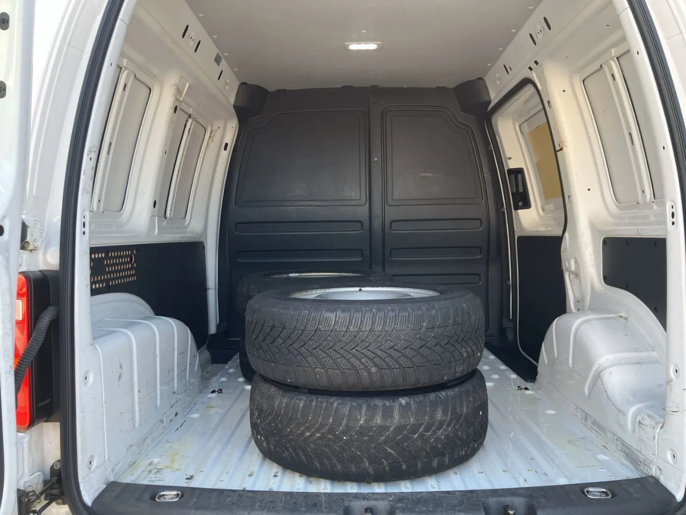 VW Caddy Nfz Kasten 2.0 TDI BMT Kasten | Bild 17 von 18