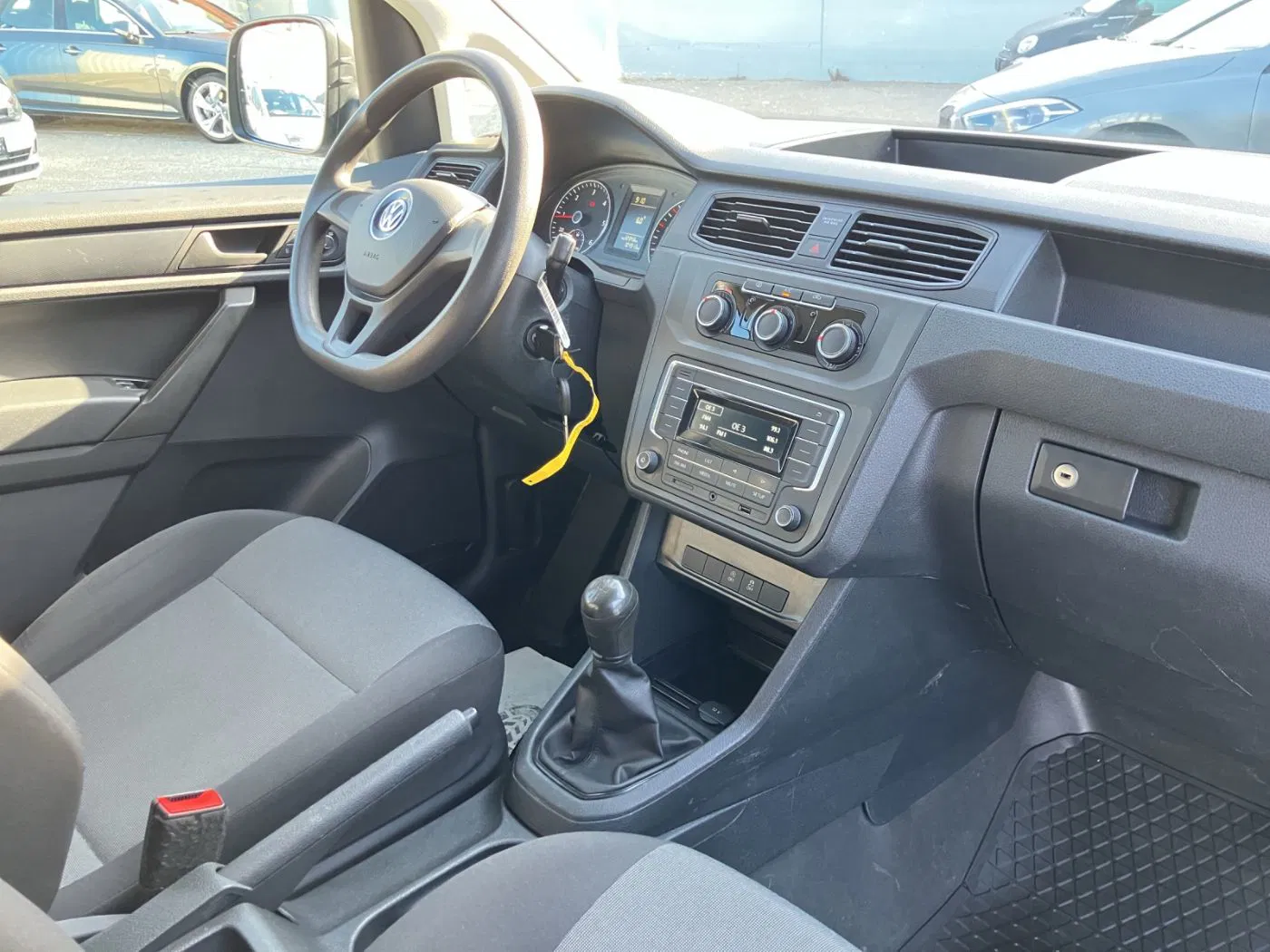 VW Caddy Nfz Kasten 2.0 TDI BMT Kasten | Bild 12 von 18