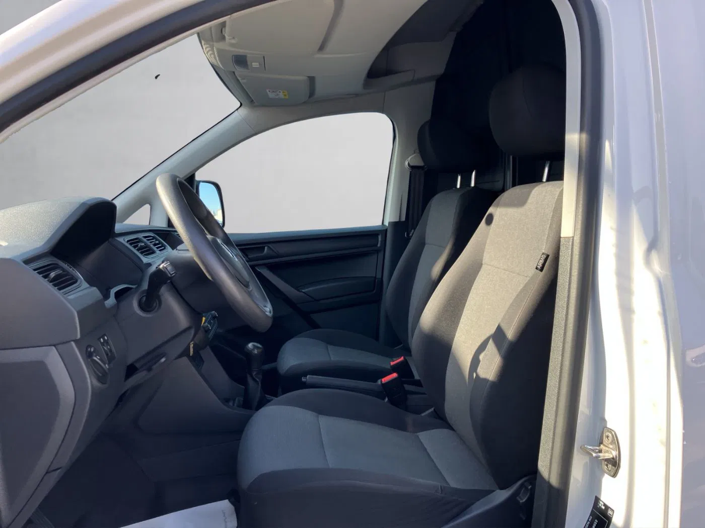 VW Caddy Nfz Kasten 2.0 TDI BMT Kasten | Bild 5 von 18