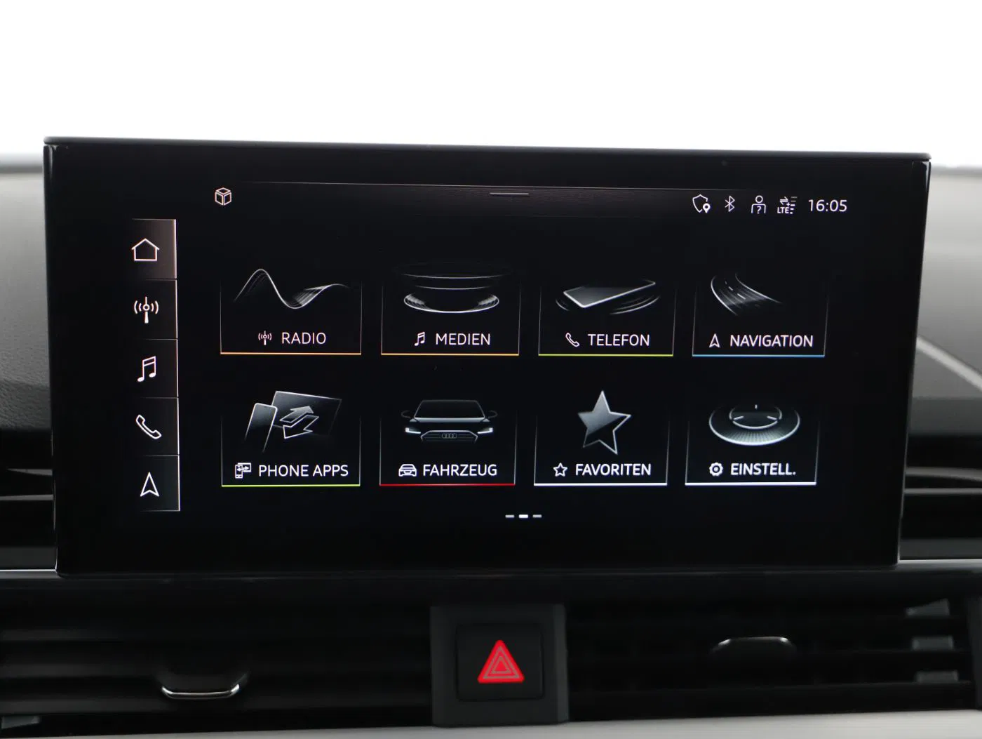 Audi A4 30 TDI S-LINE | Bild 18 von 25