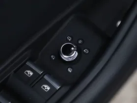 Audi A4 30 TDI S-LINE | Thumbnail 9 von 25