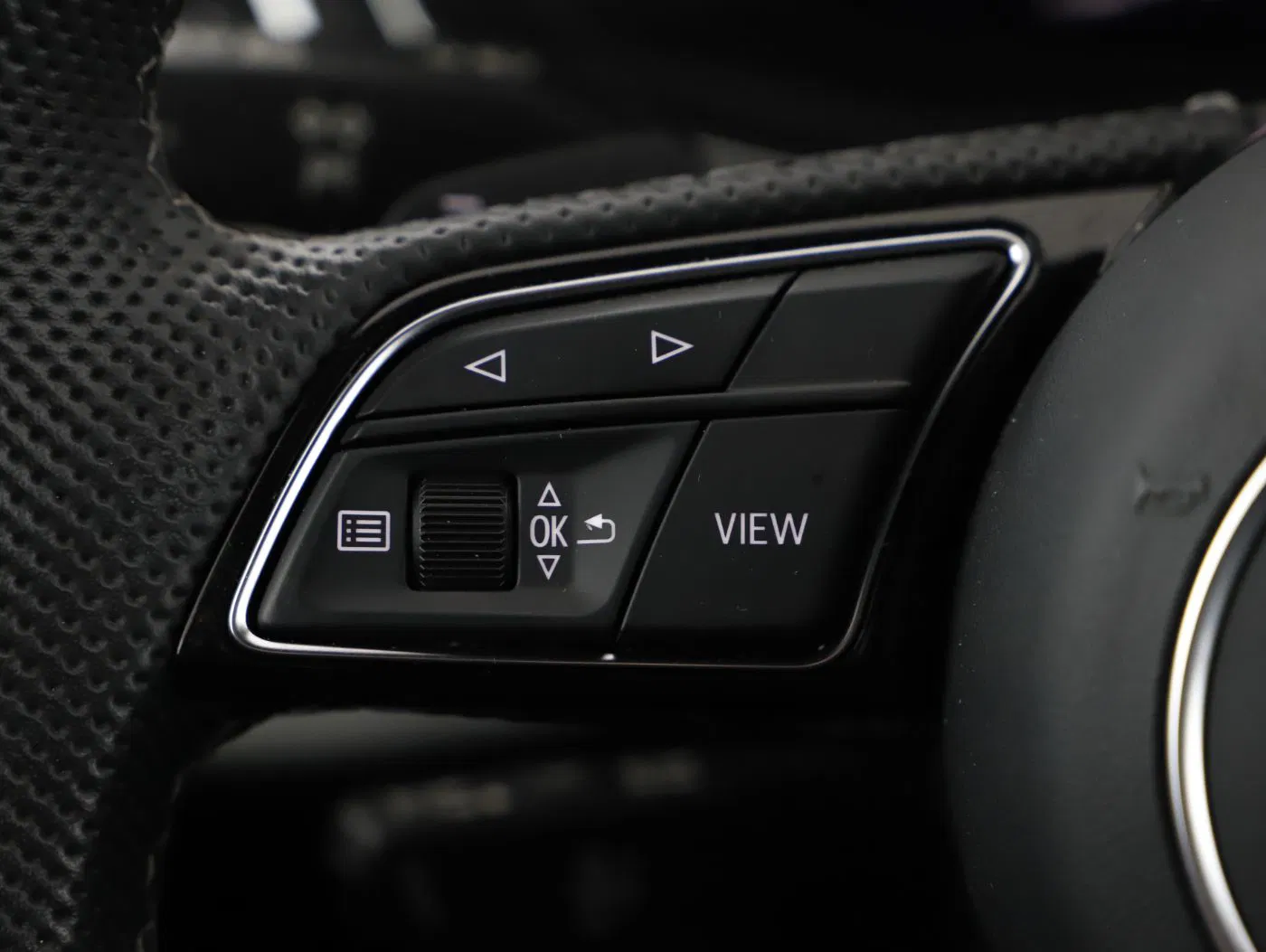 Audi A4 30 2.0 TDI advan. S-LINE | Bild 14 von 22