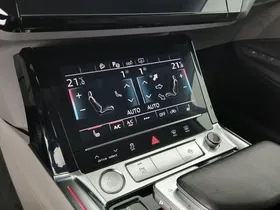 Audi e-tron 50 quattro | Thumbnail 23 von 27