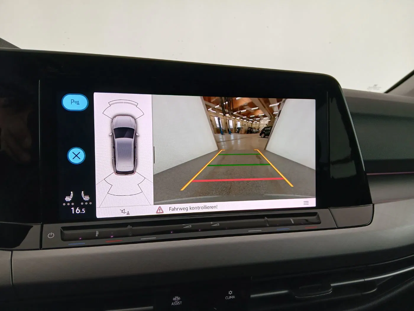 VW Golf VIII Var. 2.0 TDI DSG Life | Bild 20 von 25